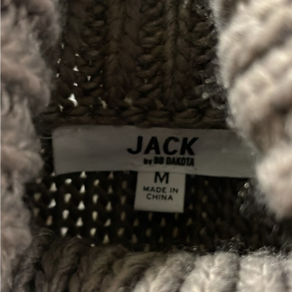 BBdakota turtleneck - Picture 2 of 2